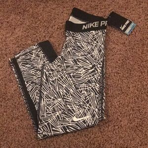 New nike pro trainng pant. XS